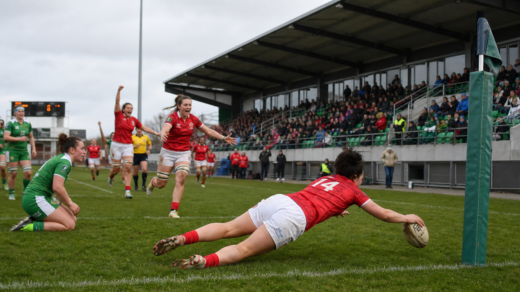 Munster Women Extend Winning Streak to Seven with 47-12 Victory Over Connacht to Set Up Leinster Final